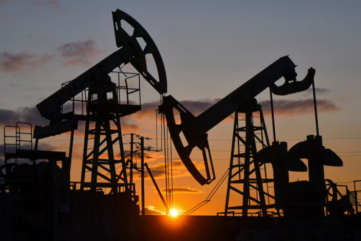 Росія втратила чверть нафтогазових доходів у вересні 2025 року — дефіцит бюджету зростає