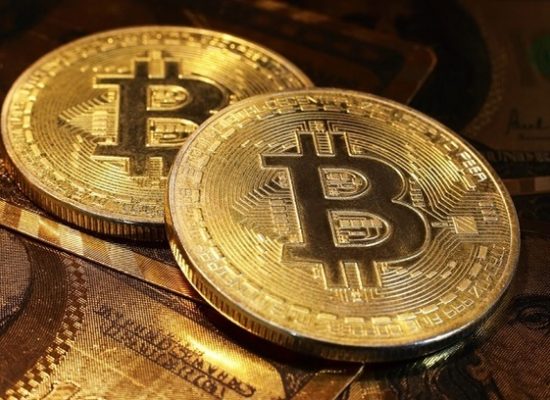 Сукупна ринкова капіталізація всіх криптовалют впевнено перевищила 4 трильйони доларів, демонструючи відновлення після нещодавнього падіння