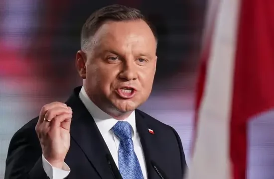 У окружному суді Варшави розпочався розгляд справи проти колишнього президента Польщі Анджея Дуди через його суперечливий вислів про глядачів фільму Агнешки Голланд «Зелений кордон»