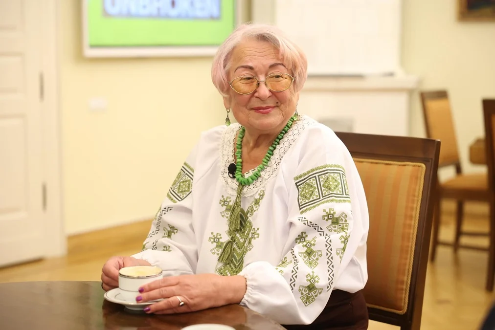 Христина Гоянюк — рекордсменка Радіодиктанту: секрети успіху та життєві історії Сімдесятисемирічна Христина Гоянюк відома як рекордсменка з написання Радіодиктанту національної єдності