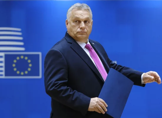 Угорщина прагне впливу в ЄС: Орбан будує блок для стримування підтримки України Угорщина шукає союзників серед Чехії та Словаччини для створення політичного блоку скептиків щодо України в ЄС