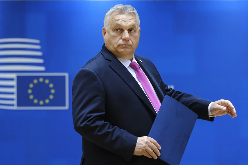 Угорщина прагне впливу в ЄС: Орбан будує блок для стримування підтримки України Угорщина шукає союзників серед Чехії та Словаччини для створення політичного блоку скептиків щодо України в ЄС