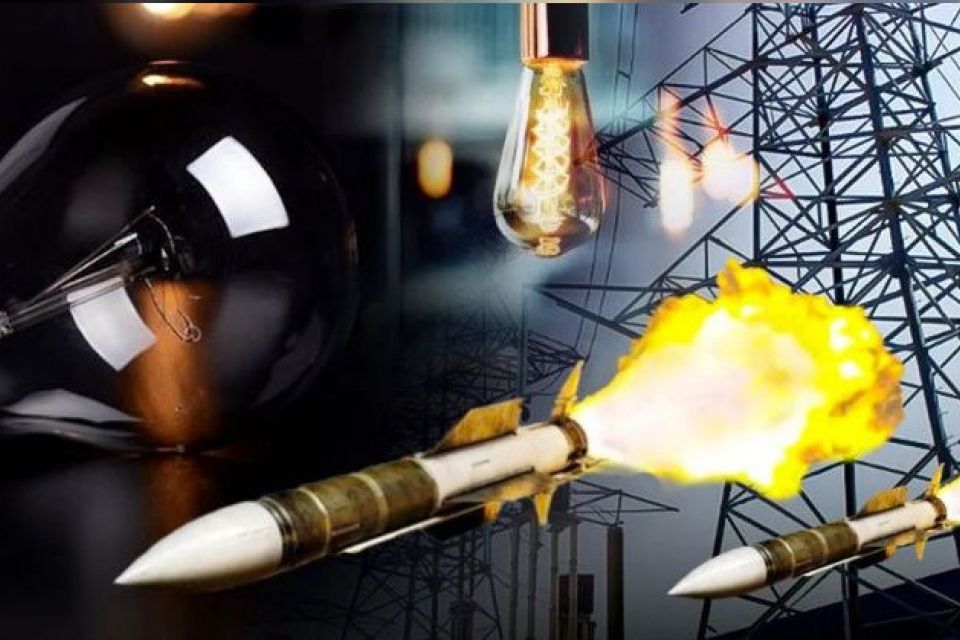 У ніч проти 10 жовтня російська армія здійснила масовану атаку на Україну, що спричинило знеструмлення у Києві та дев’яти областях