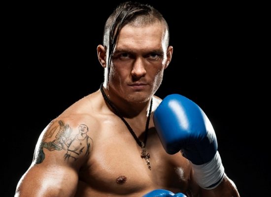 Усик анонсував бій у 2026 році: хто стане суперником абсолютного чемпіона світу Абсолютний чемпіон світу в надважкій вазі Олександр Усик оголосив про плани провести свій наступний поєдинок у 2026 році