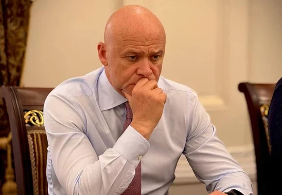 Мер Одеси та ще кілька відомих українців втратили громадянство через РФ У вівторок, 14 жовтня, президент України Володимир Зеленський підписав укази про позбавлення громадянства осіб, у яких підтверджено наявність російського громадянства
