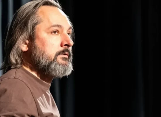 У вівторок, 21 жовтня, правоохоронці проводять обшуки у колишнього директора Молодого театру Андрія Білоуса, якого раніше звинувачували у сексуальних домаганнях