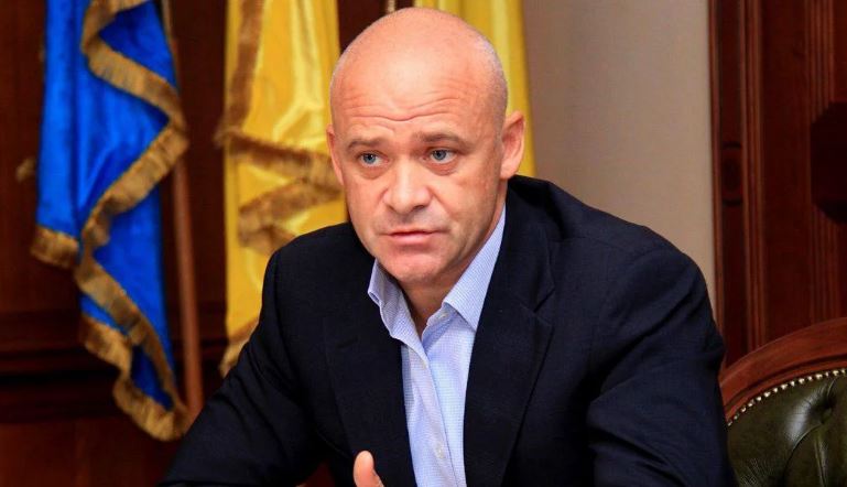 Мер Одеси Геннадій Труханов повідомив, що у понеділок, 13 жовтня, на комісії при президентові України розглядатиметься питання про можливе позбавлення його українського громадянства