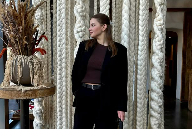 Яна Андрієнко — учасниця «Холостяка 14»: що відомо про викладачку з Києва