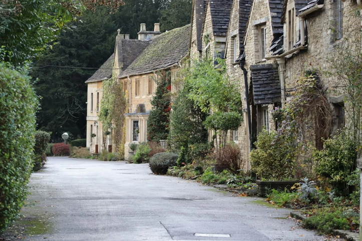 Байбері: як англійське село стало світовою іконою краси та туристичних проблем