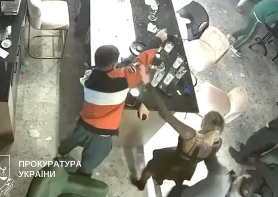 Київська міська прокуратура повідомила про підозру 30-річному мешканцю столиці, який під час конфлікту через дівчину відкрив стрілянину