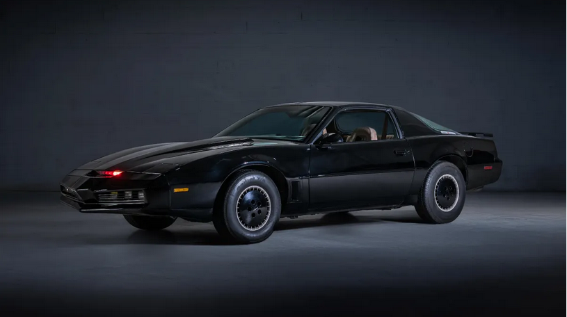 „Fast and Furious“, „Taxi“, „Batman“ – legendäre Filmautos werden in der Movie Cars Collection in Paris versteigert.